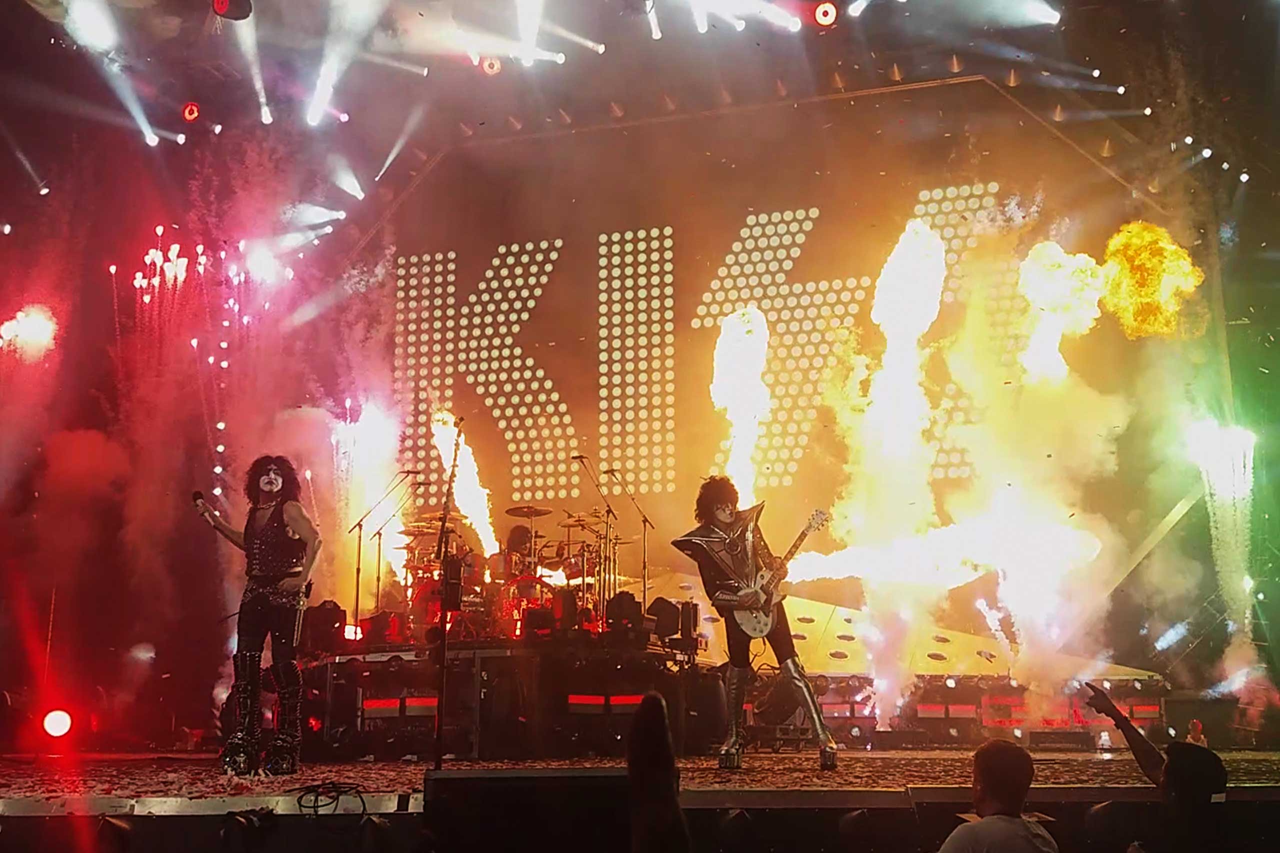Kiss Sets Amsterdam On Fire During End Of The Road Tour
