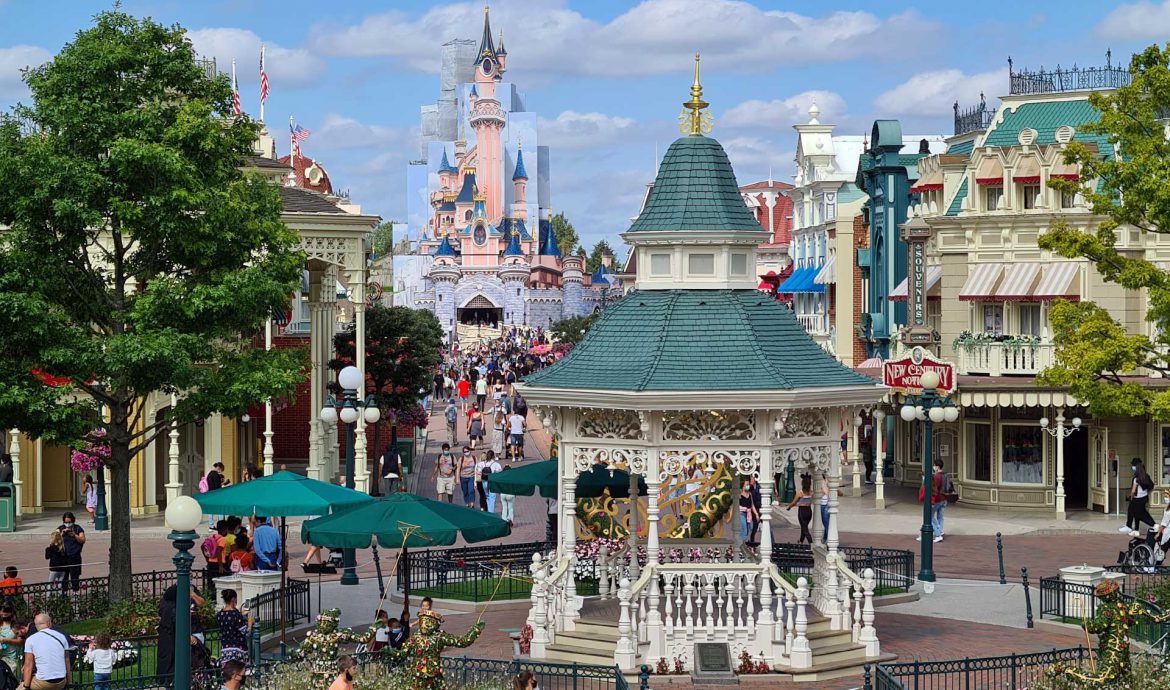 Disneyland Paris sleeping beauty castle