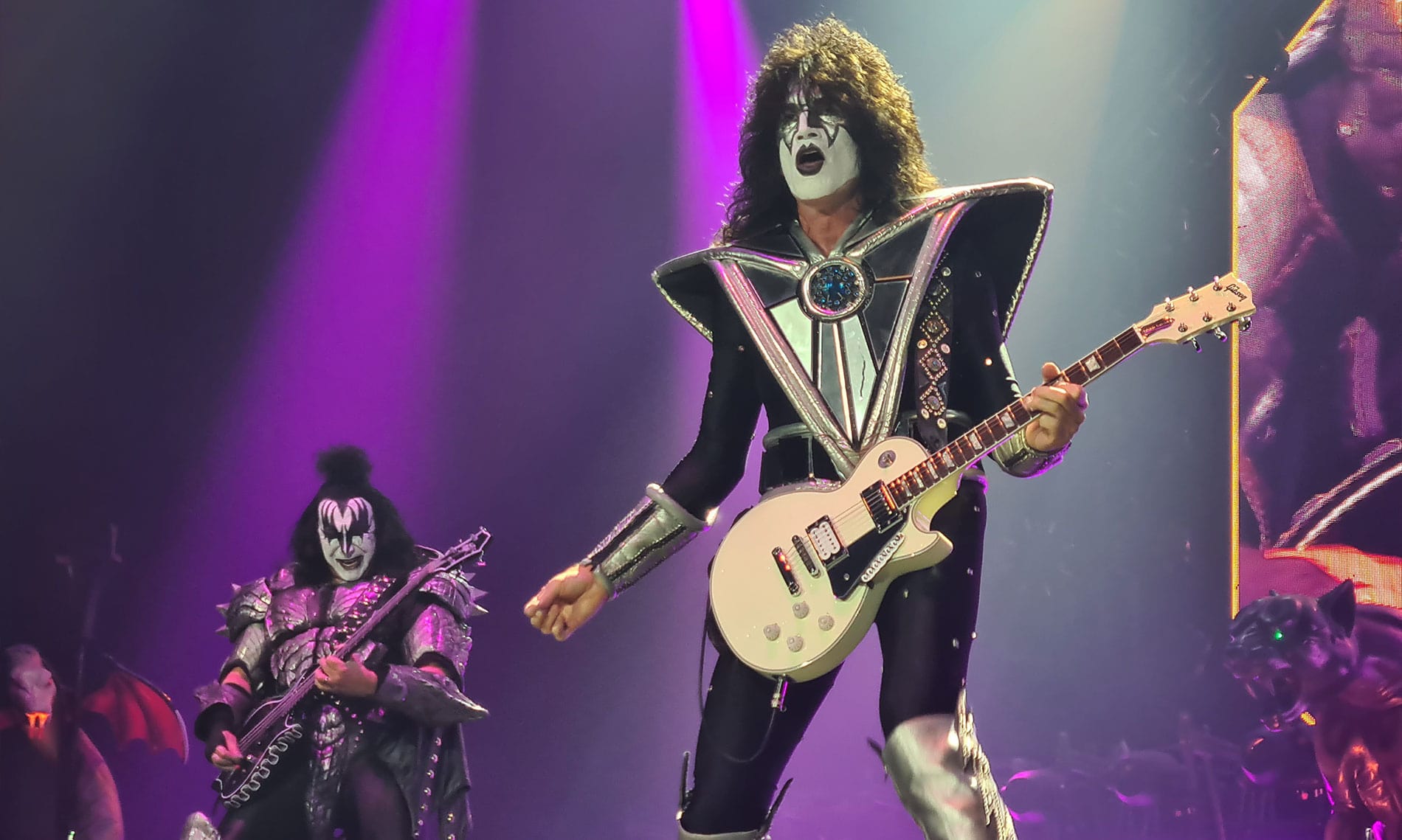 Gene Simmons Tommy Thayer KISS 2022