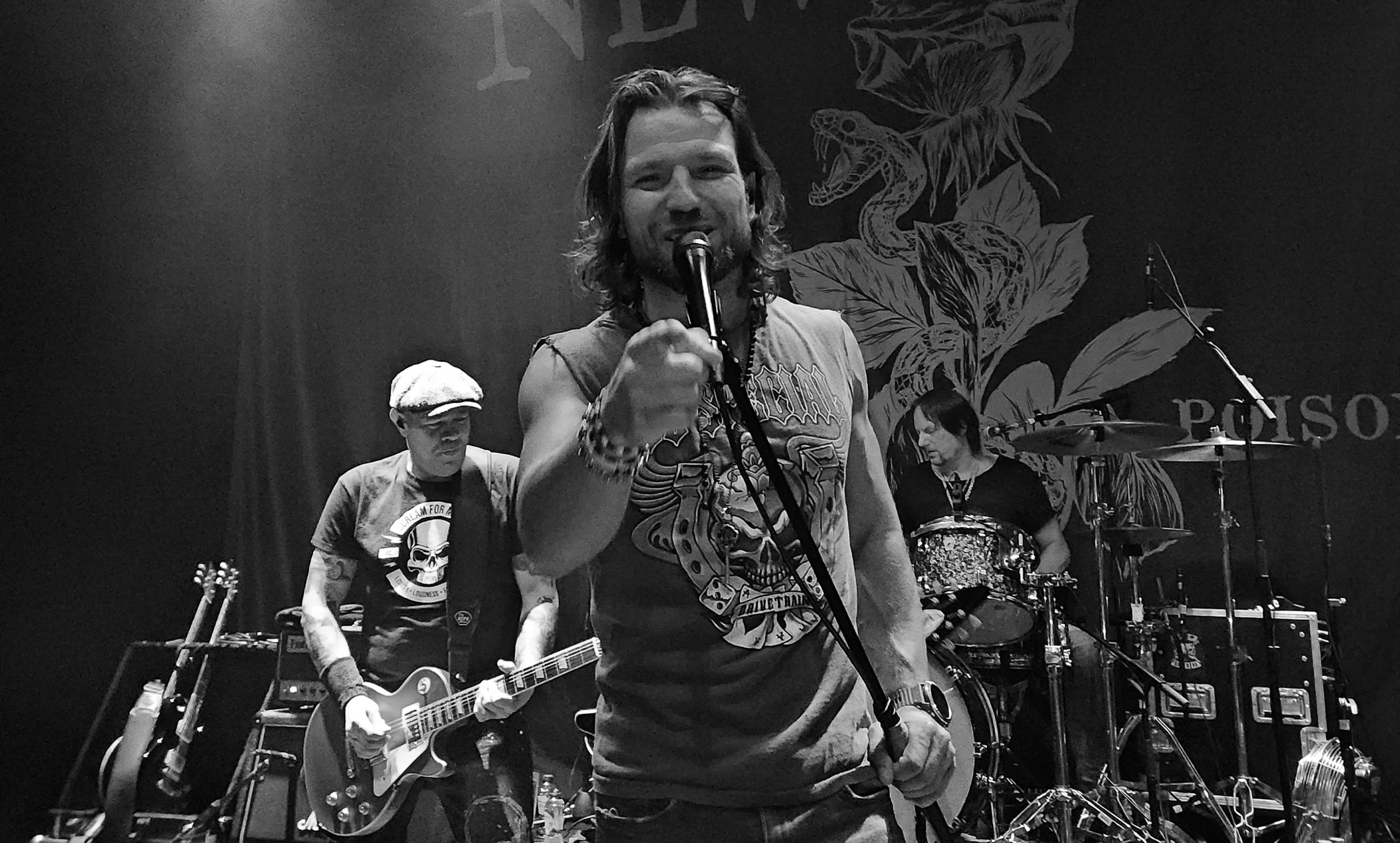 New Roses Lead Singer THE NEW ROSES AND MOON SHOT ROCK ENSCHEDE